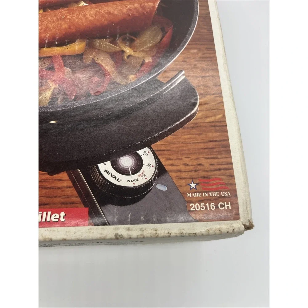 Rival Vintage Chef Skillet Made In USA  10 Inch  With Lid Old Stock Open‎ Box.